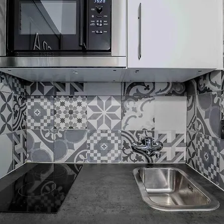 Cozy Palmeras - Wifi, Ac, Pool Apartment