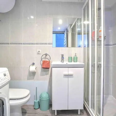 Cozy Palmeras - Wifi, Ac, Pool Apartment